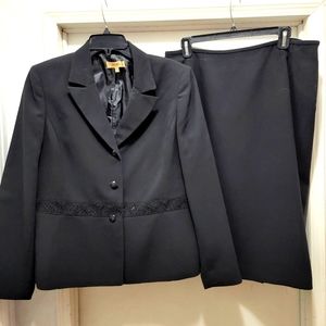 Kasper size 14 black 2 piece skirt suit